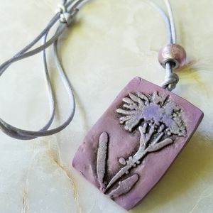 Aromatherapy pendant necklace